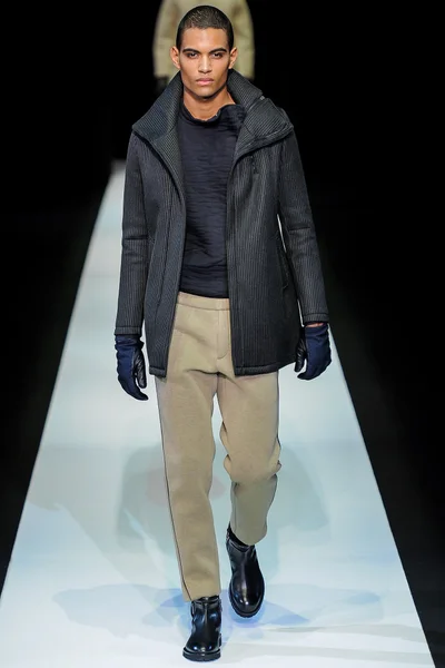Look 11